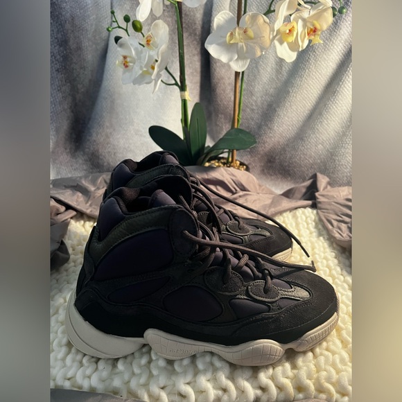 Size 7 gently worn, Slate gray YEEZY 500 High Sneakers - Picture 8 of 15